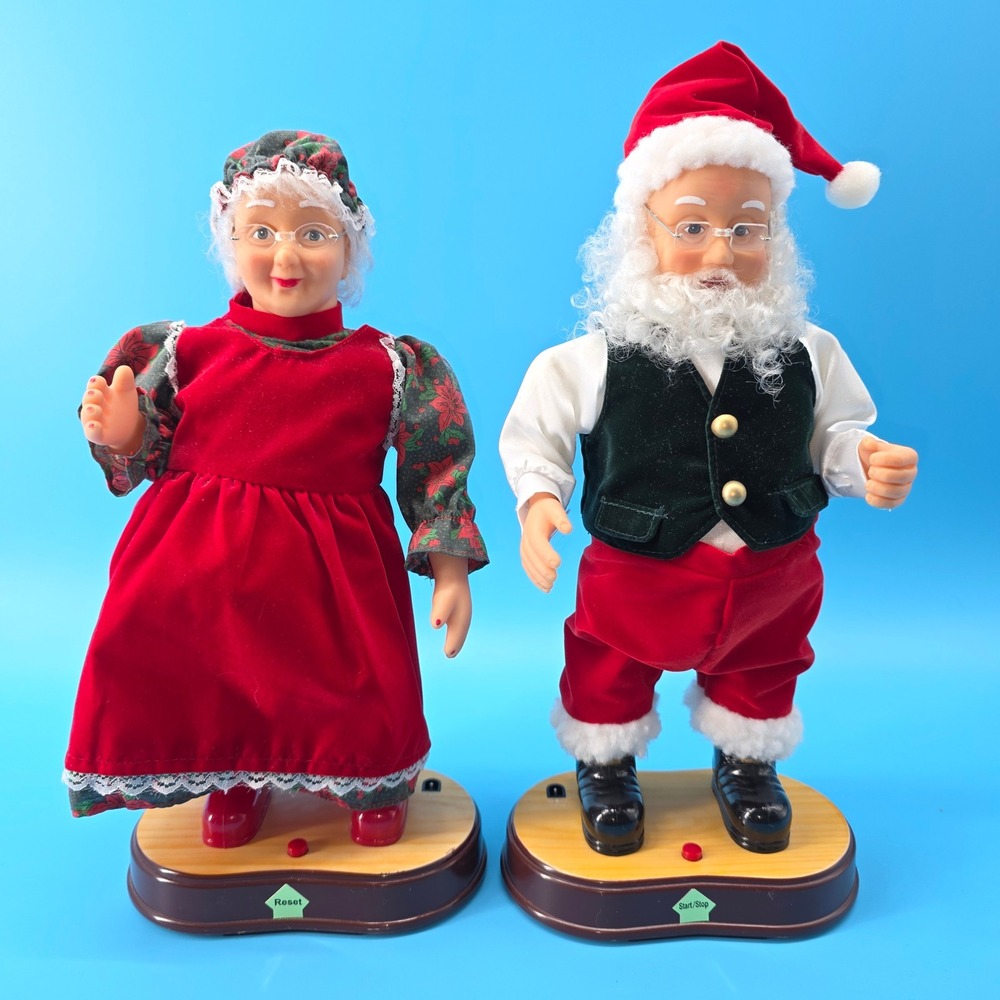 Animated singing & dancing Santa & Mrs Claus Christmas Decor tested & working